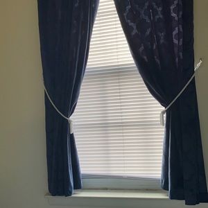 Women’s Room Darkening Curtains